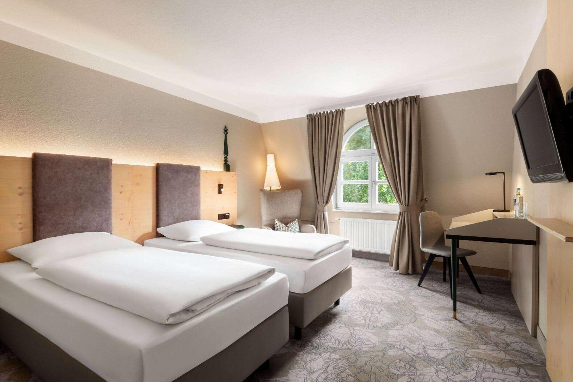Vienna House Easy By Wyndham Hotel 4*