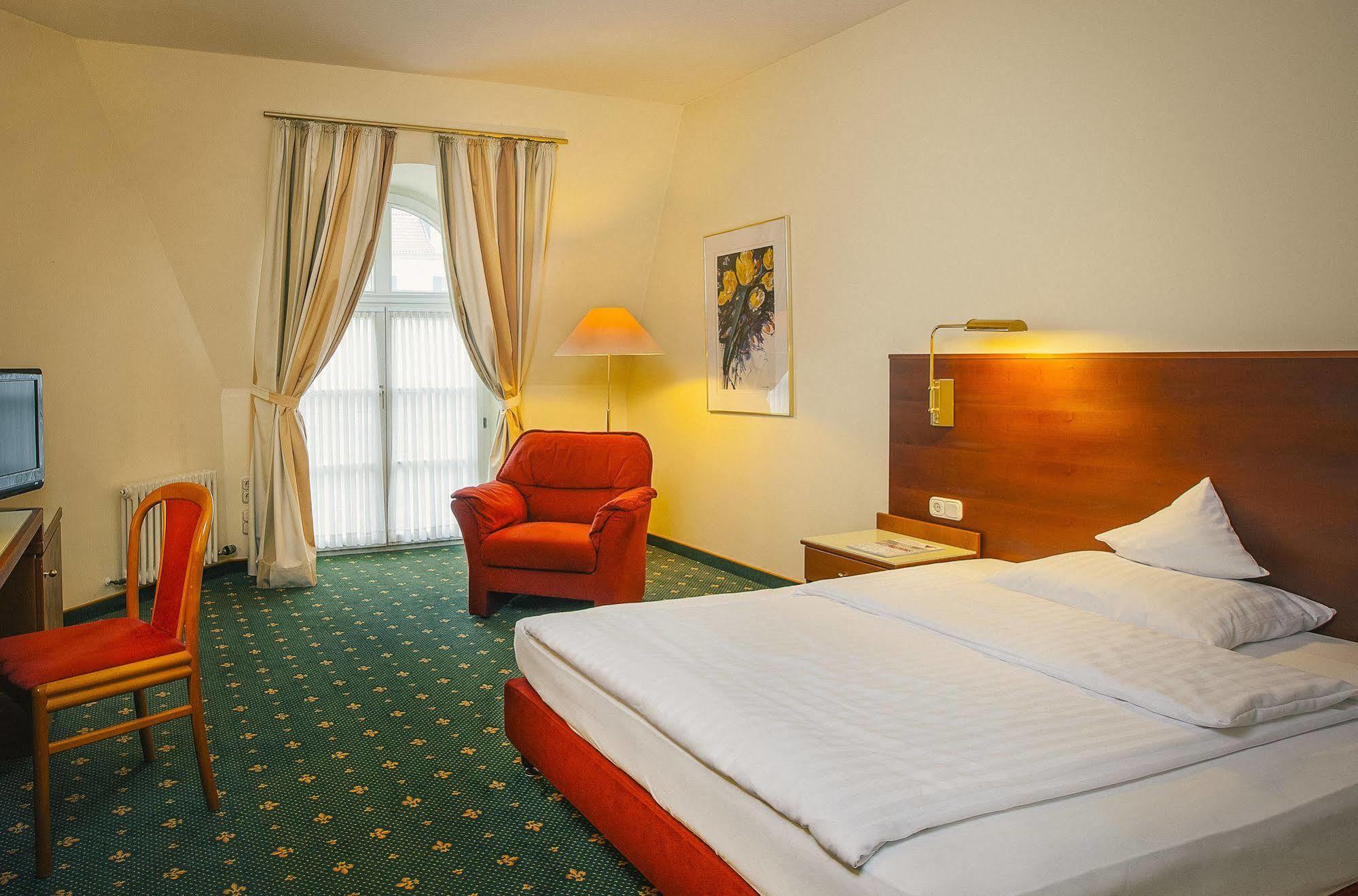 Vienna House Easy By Wyndham 4*